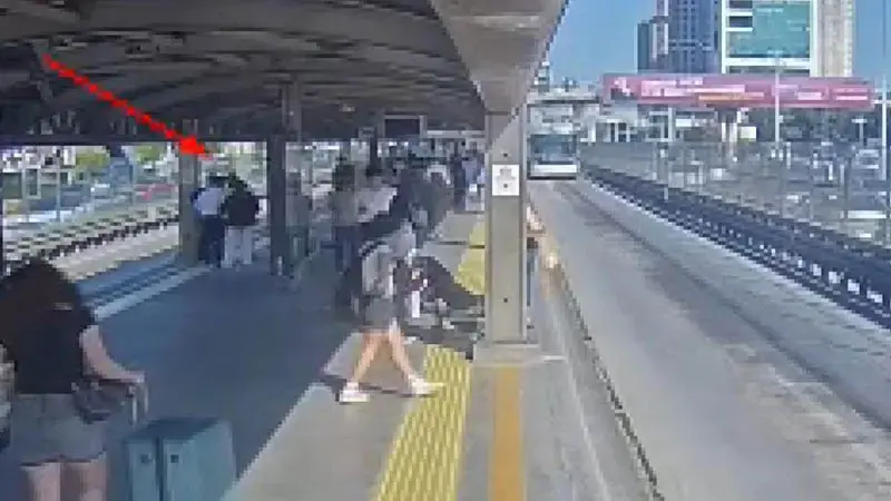 Beylikdüzü'nde metrobüsteki 'yan baktın' cinayetine ilişkin yeni görüntüler ortaya çıktı
