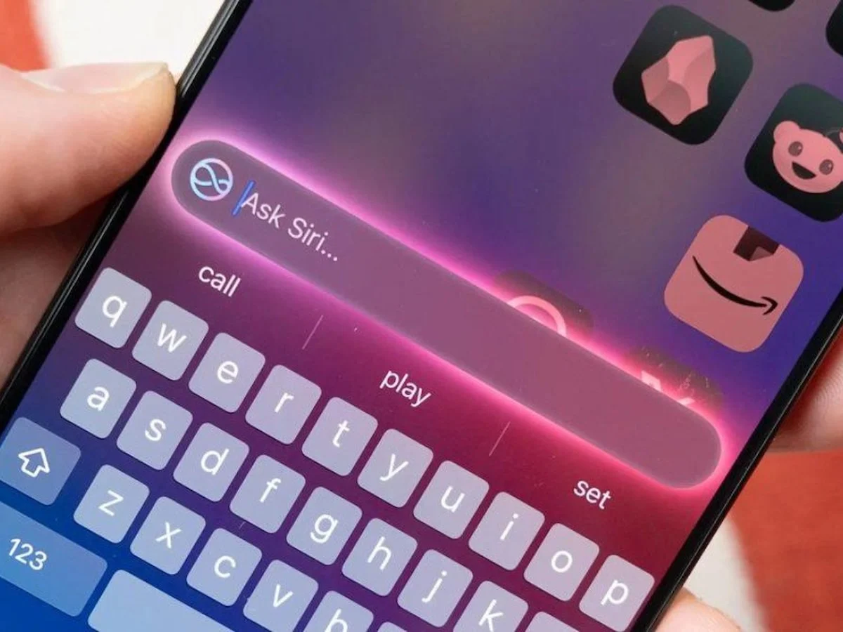Apple'dan şok karar: Yeni Siri'yi herkes kullanamayacak