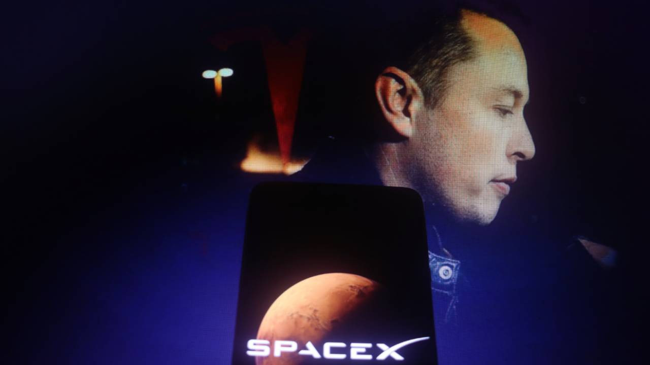 Silikon Vadisi'nde tarihi birleşme ihtimali: Elon Musk, SpaceX ve Tesla'yı tek çatı altında toplayacak