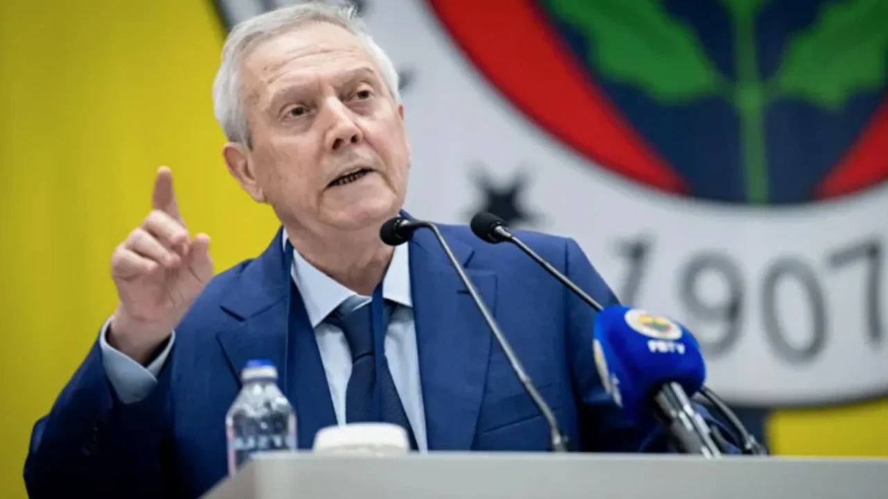 Aziz Yıldırım'ı çileden çıkaran o tezahürat! ''Ya şu kapıyı bir kapatın ya"