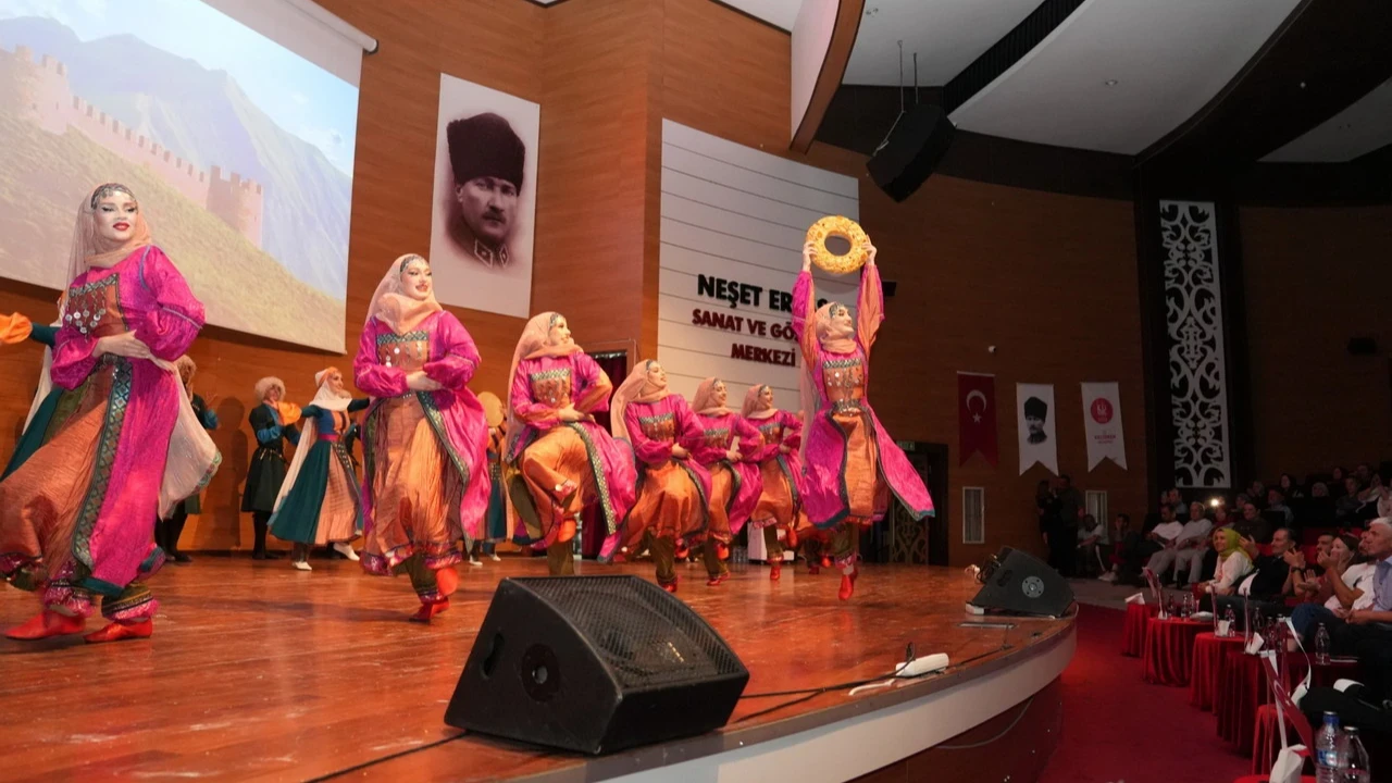 Keçiören'de Kuzey Kafkasya Kültür ve Sanat Festivali renkli görüntülerle sona erdi