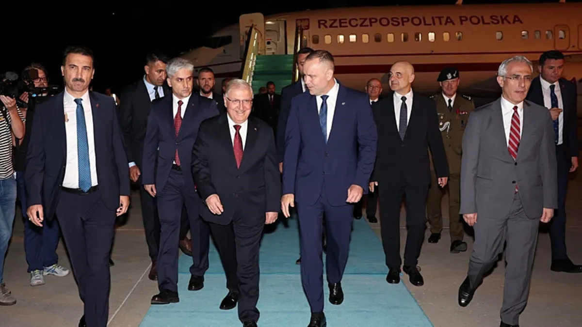 Polonya Cumhurbaşkanı Nawrocki Ankara'da