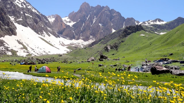 Cennet Cehennem Vadisi farklı mevsimleri bir arada yaşatıyor