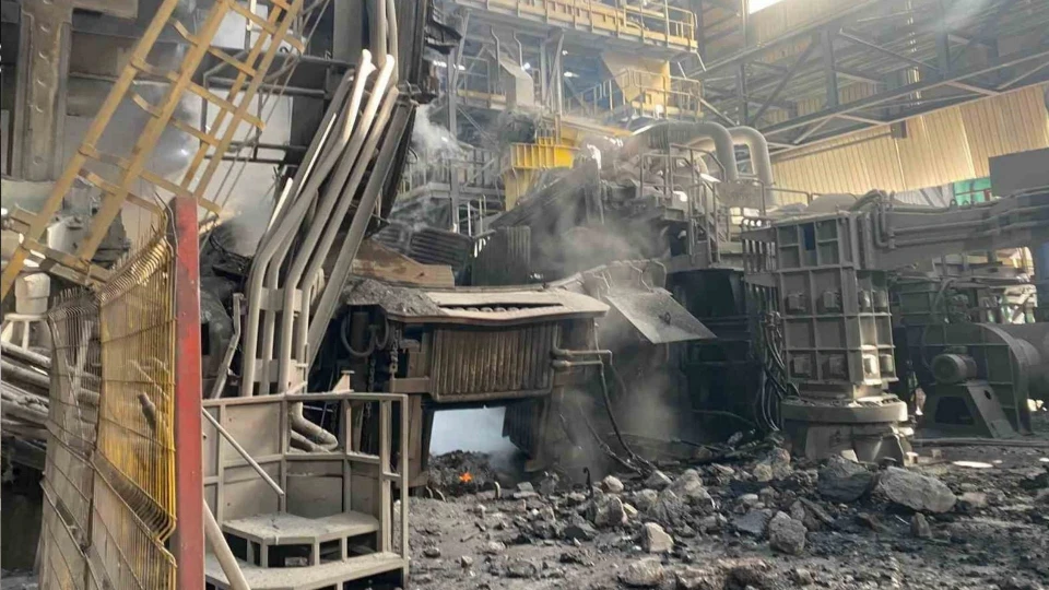 Bilecik'teki demir çelik fabrikasında patlama: 3 işçi yaralandı