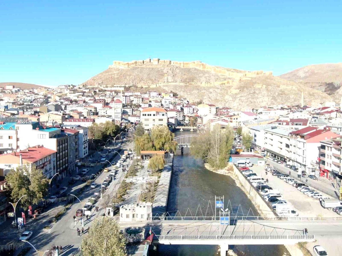 Bayburt'ta 2 vali yardımcısı ve 2 kaymakamın görev yeri değişti