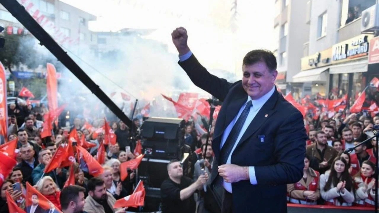 İzmir Büyükşehir Belediye Başkanı Cemil Tugay'ın ''yeni parti' kararı sızdı