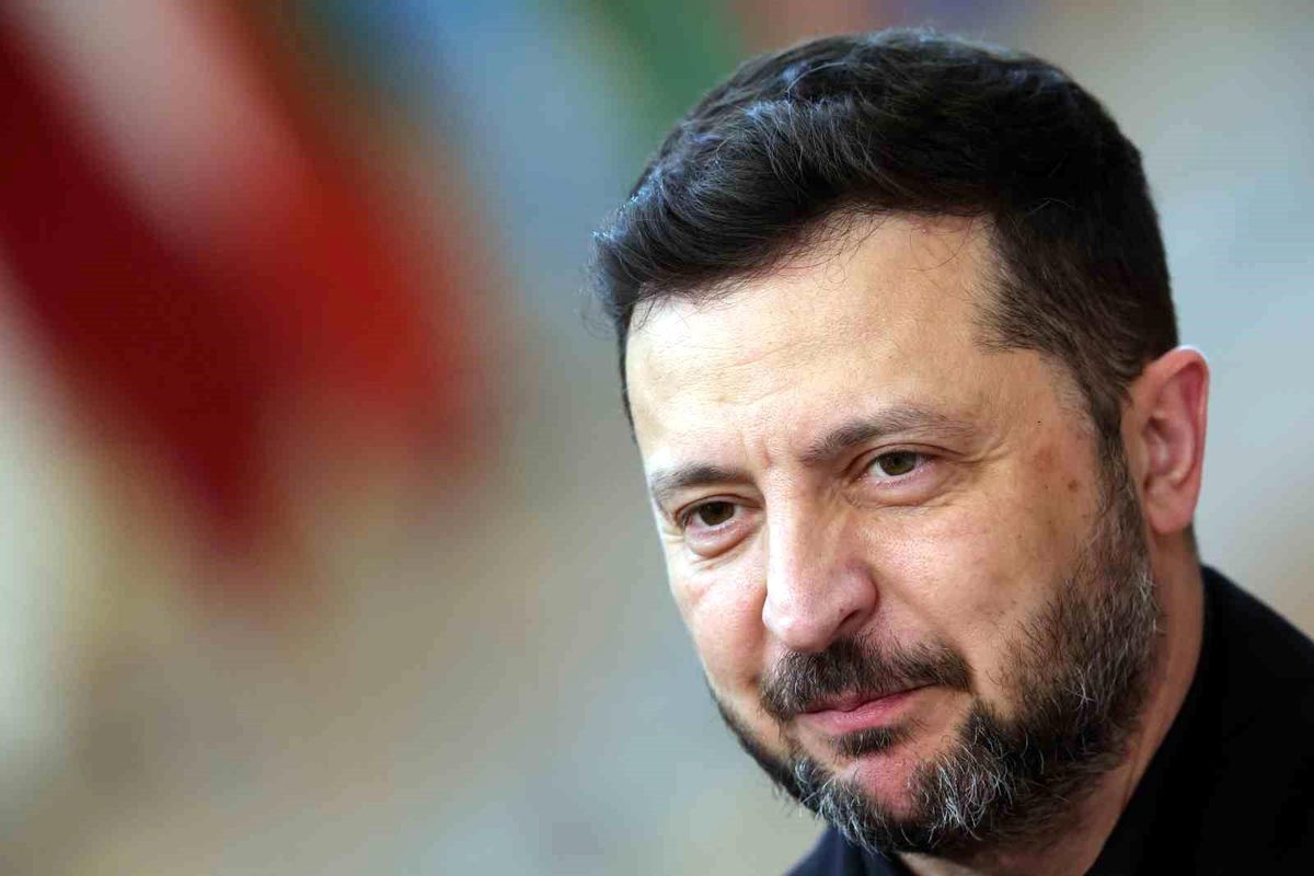 Polonya, Zelenskiy'e verdiği en yüksek devlet nişanını geri aldı