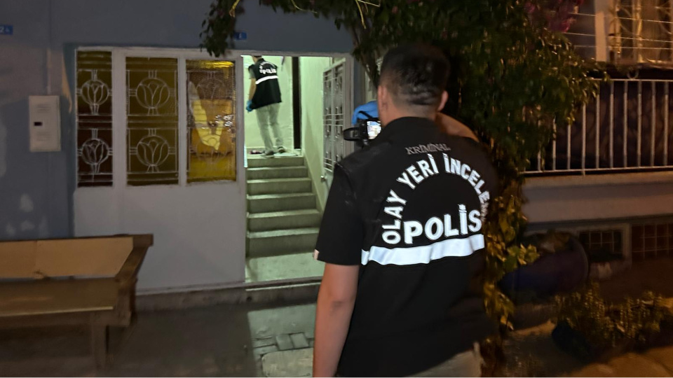 Uşak'ta balkondan düşen kadın hayatını kaybetti
