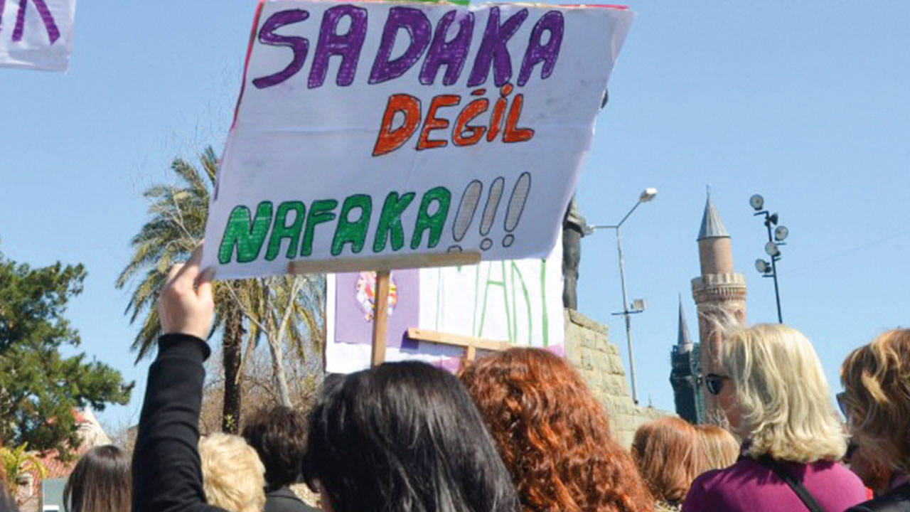 Nafaka alanlar hikâyelerini BirGün'e anlattı: Asıl mağdur kadınlar