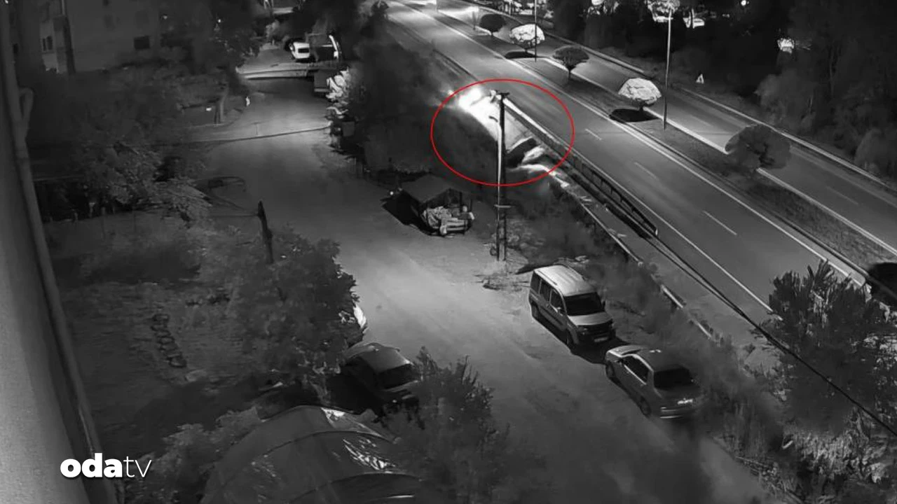 Bartın'da yoldan çıkan araç su kanalında gitti