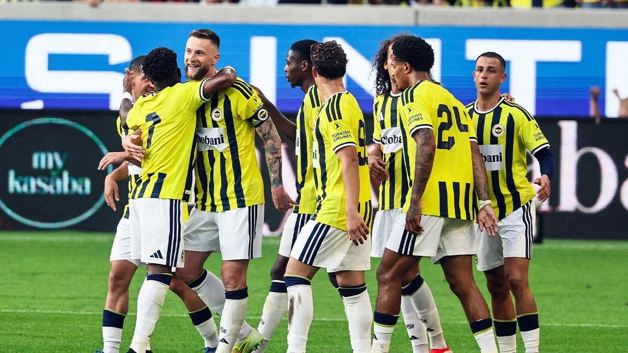 Şampiyonlar Ligi heyecanı tv100’de yaşanıyor! Fenerbahçe, Gornik Zabrze ile karşı karşıya! İlk yarı oynanıyor