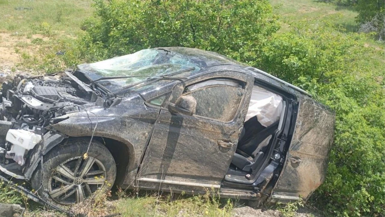 Gümüşhane'de feci kaza: 1 ölü, 2 yaralı