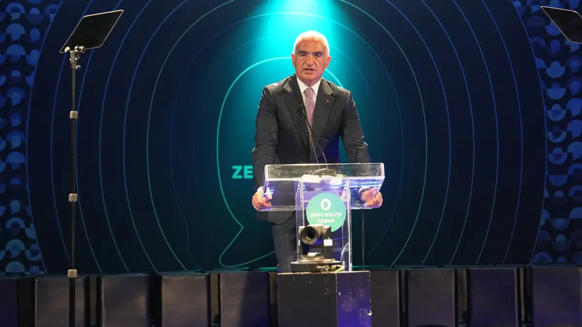 Bakan Ersoy: 90 milyon ton atık geri kazandırılarak 365 milyar lira katkı sağlanmıştır