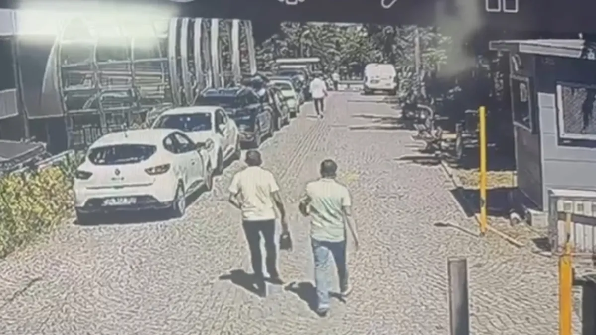 Bakırköy adliyesi'ne kalem görünümlü silahla girmek isterken yakalandı: El çantasından mini cephanelik çıktı!