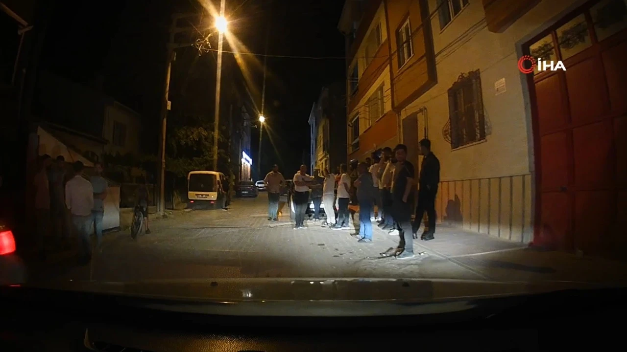 Eskişehir'de iki grup arasında taşlı sopalı kavga: 1'i polis 7 yaralı