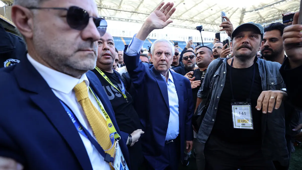 SON DAKİKA: Fenerbahçe yeni başkanını seçti! Sarı-Lacivertliler'de seçimin kazananı Aziz Yıldırım oldu