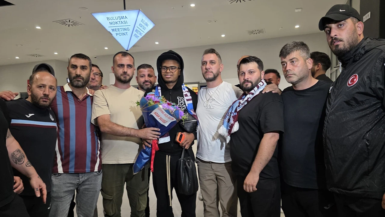 Trabzonspor'un yeni transferi Saviolo: 'Çalım atmayı seven bir oyuncuyum'