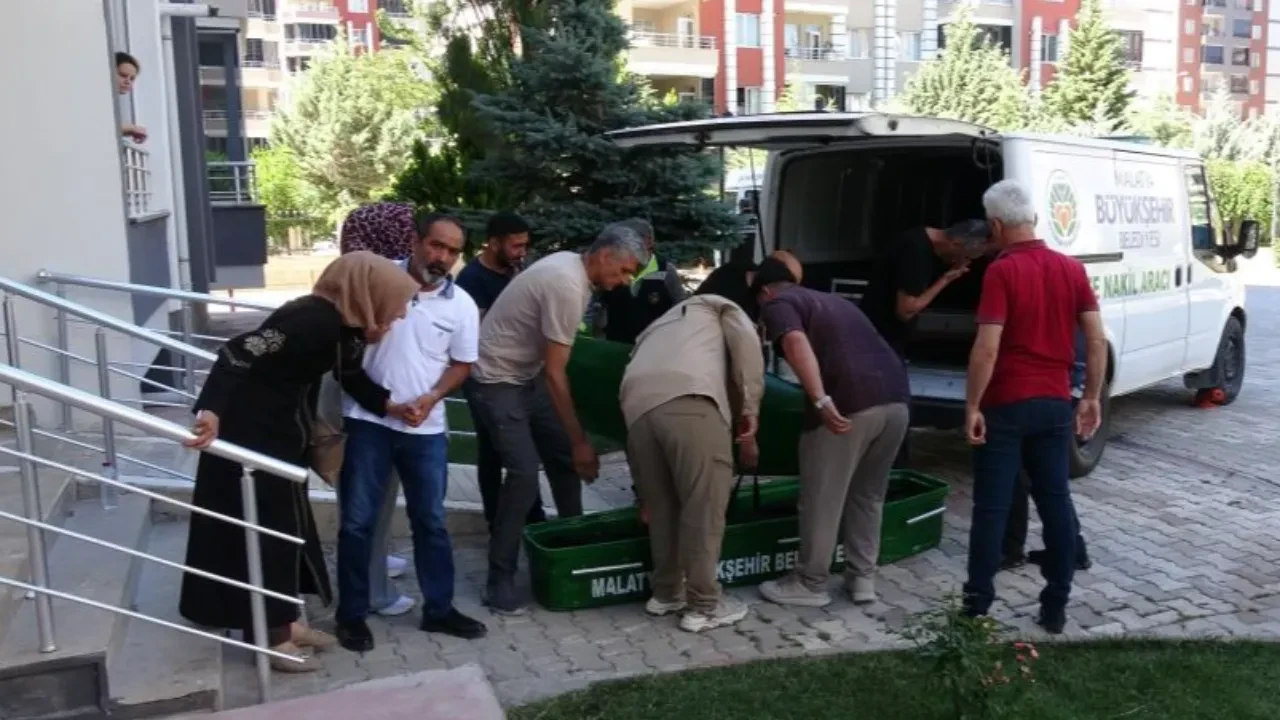 Malatya'da acı olay! 1 hafta önce taşındığı evde asılı bulundu