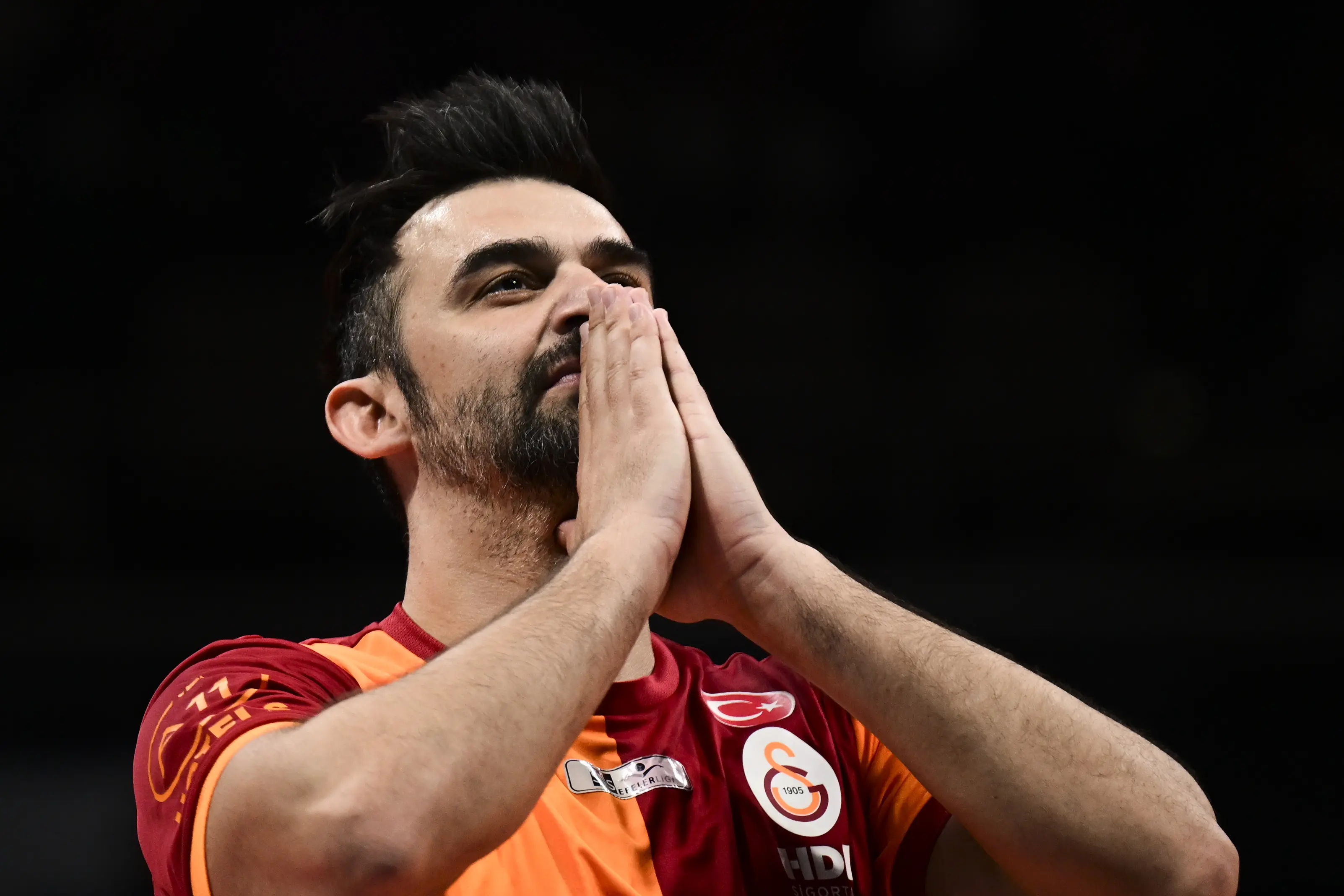 Galatasaray, Arslan Ekşi'nin sözleşmesini uzattı
