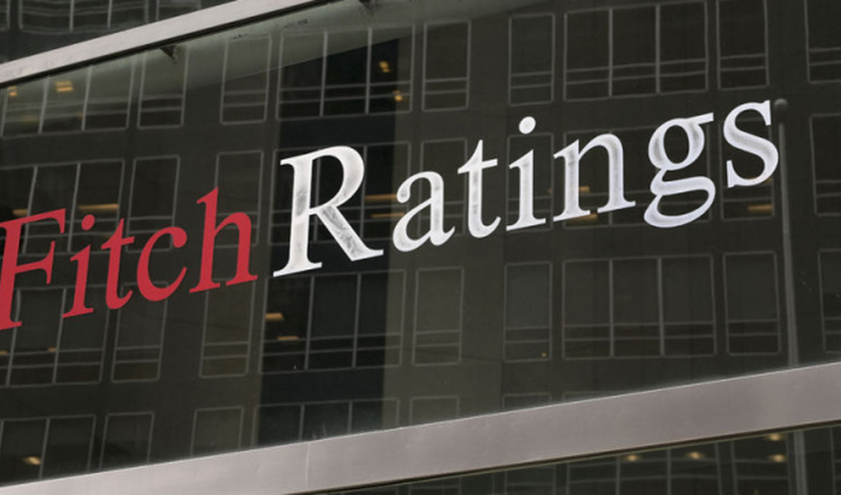 Halkbank'ın finansal kapasite notunda Fitch'ten yükseltme