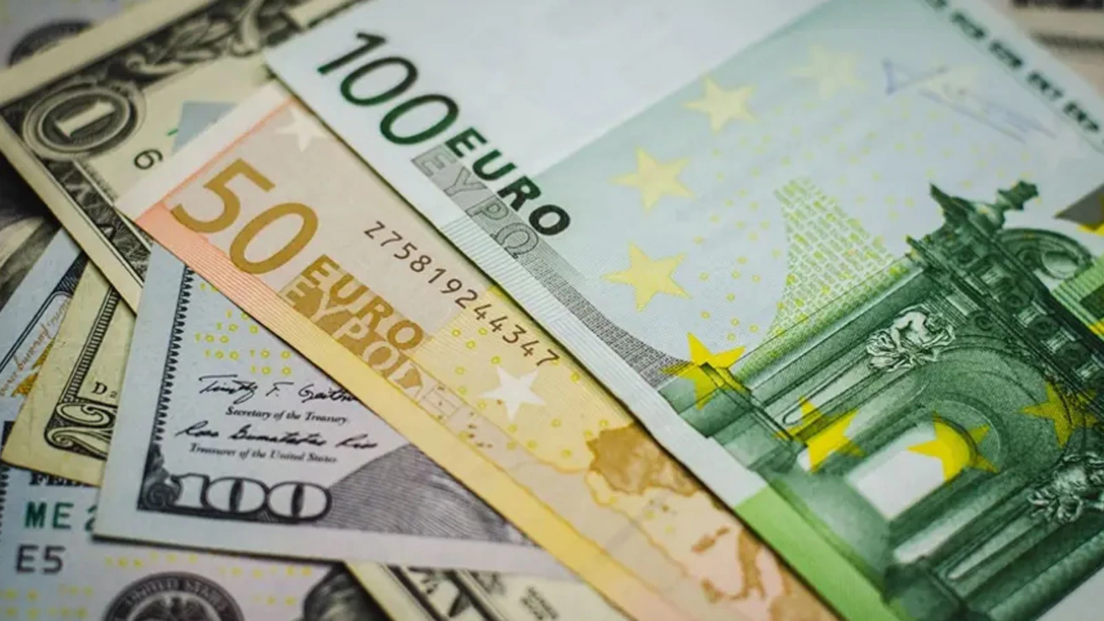 Yabancılar 203 milyon dolarlık hisse aldı