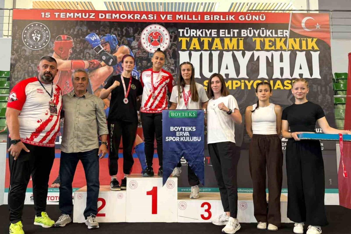 Manisalı muaythaiciler Türkiye Şampiyonası'na damga vurdu