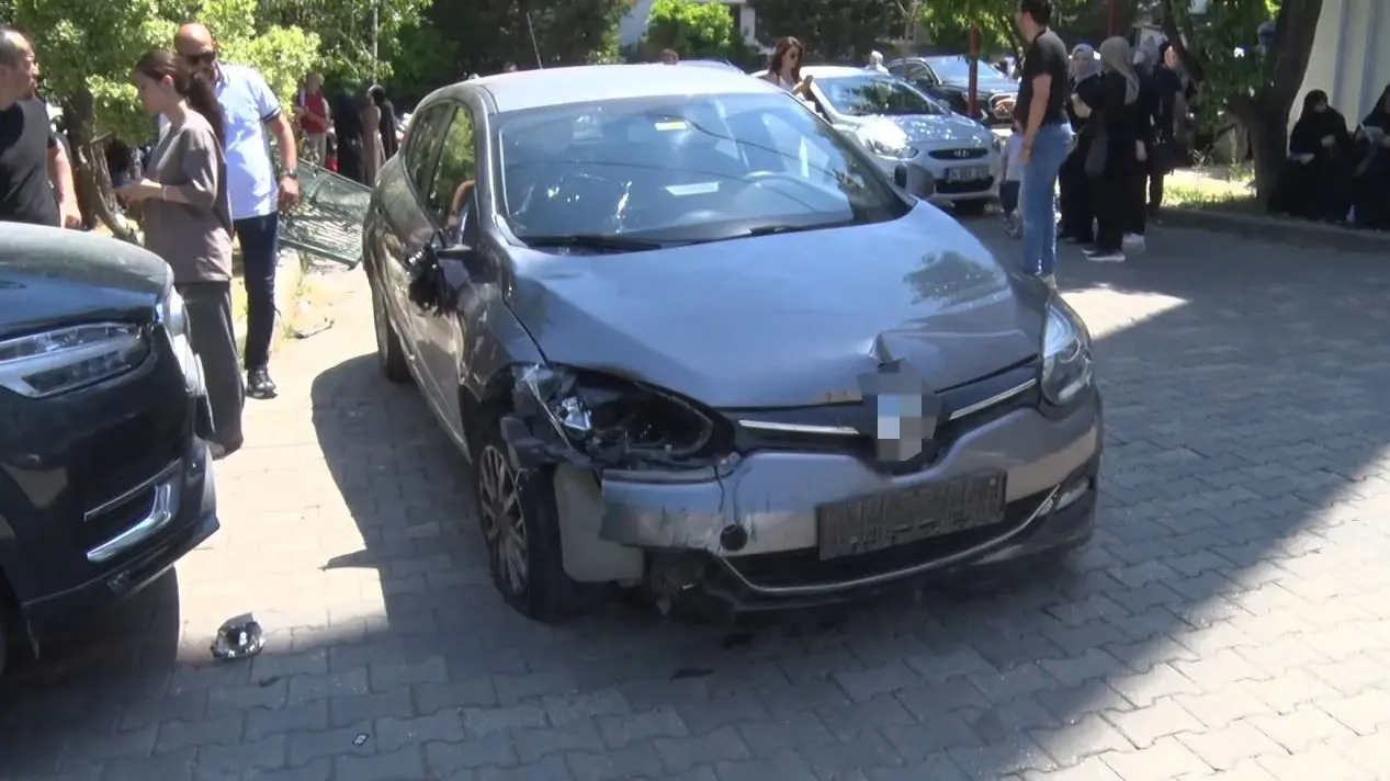 Fren diye gaza bastı! Okulda panik: 2'si çocuk 6 yaralı