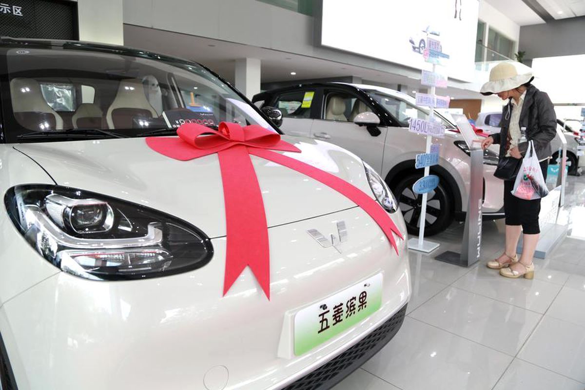 Çin'de Yılın İlk Yarısında Tescil Edilen Otomobillerin Yarısı Yeni Enerjili Araçlardan Oluştu