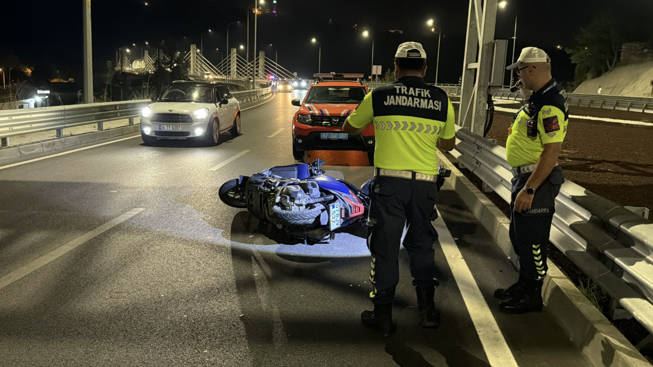 Motosiklet devrildi! Sürücüsü yaşamını yitirdi