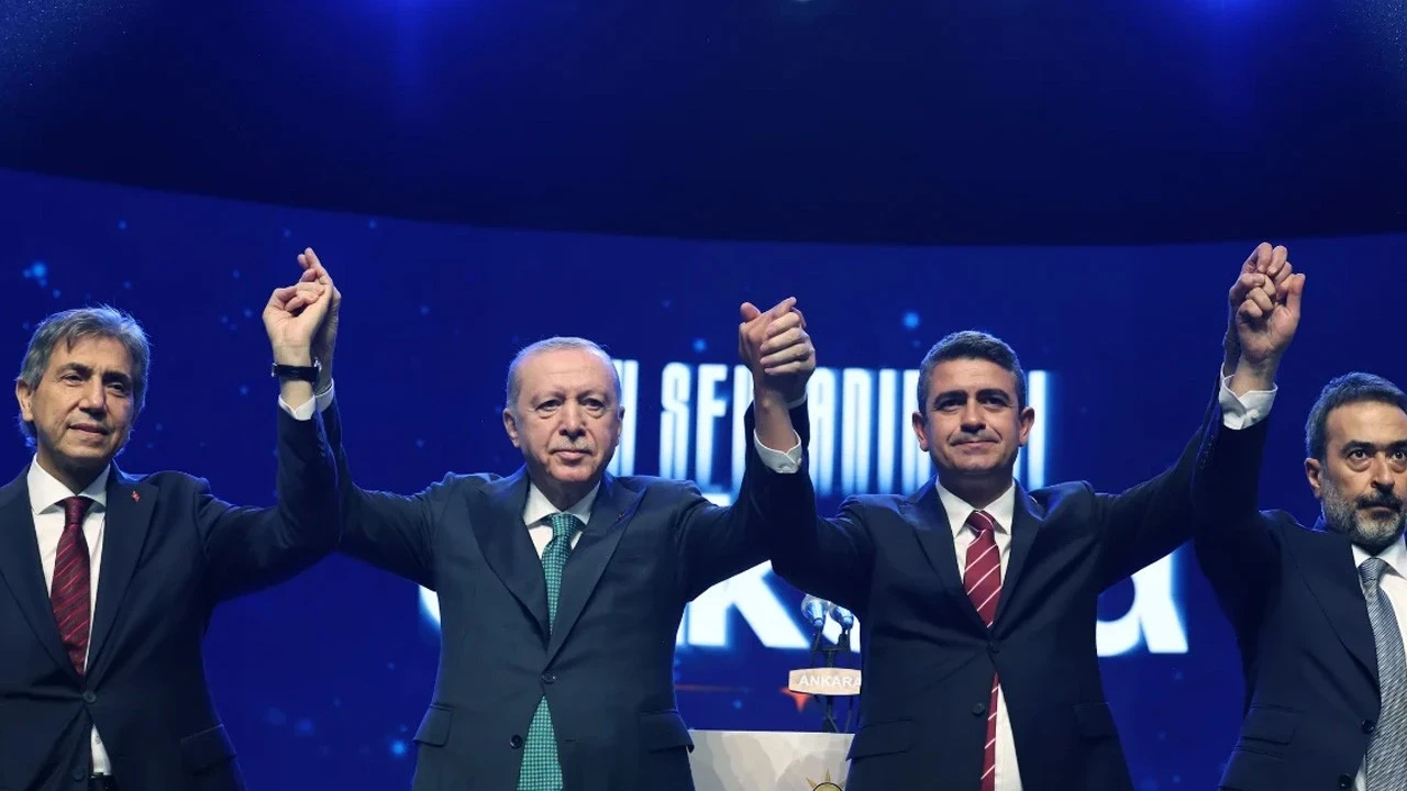 CHP’den AK Parti’ye geçen Başkan sessizliğini bozdu: İzah edince vatandaş alnımdan öpecek