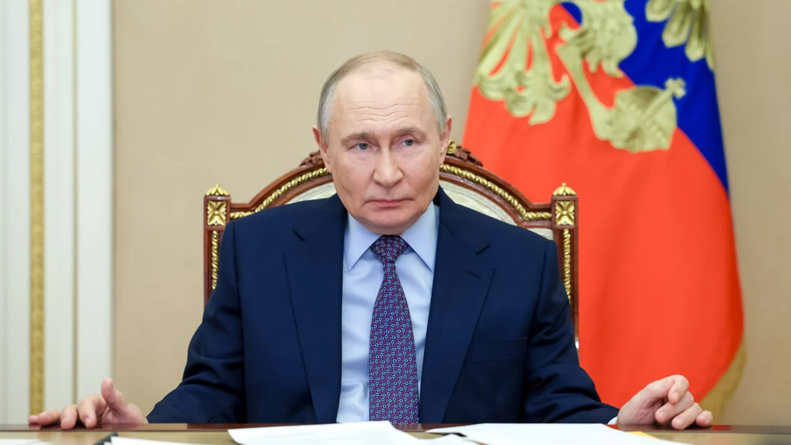 Putin'den vur emri: Rus gemileri el koyma girişimlerine karşılık verecek