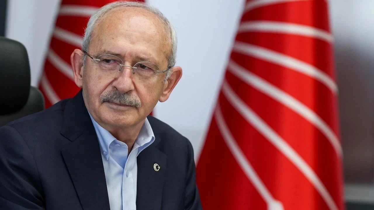 CHP'de grup toplantısı öncesi yetki tartışması büyüyor! İlk kez tv100 ulaştı: Kılıçdaroğlu'nun yazısı masadan döndü!