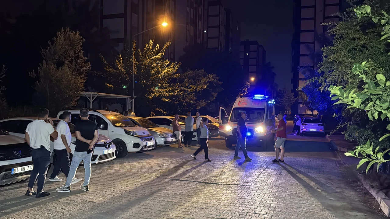 Boşanmak isteyen karısını uykusunda öldürdü