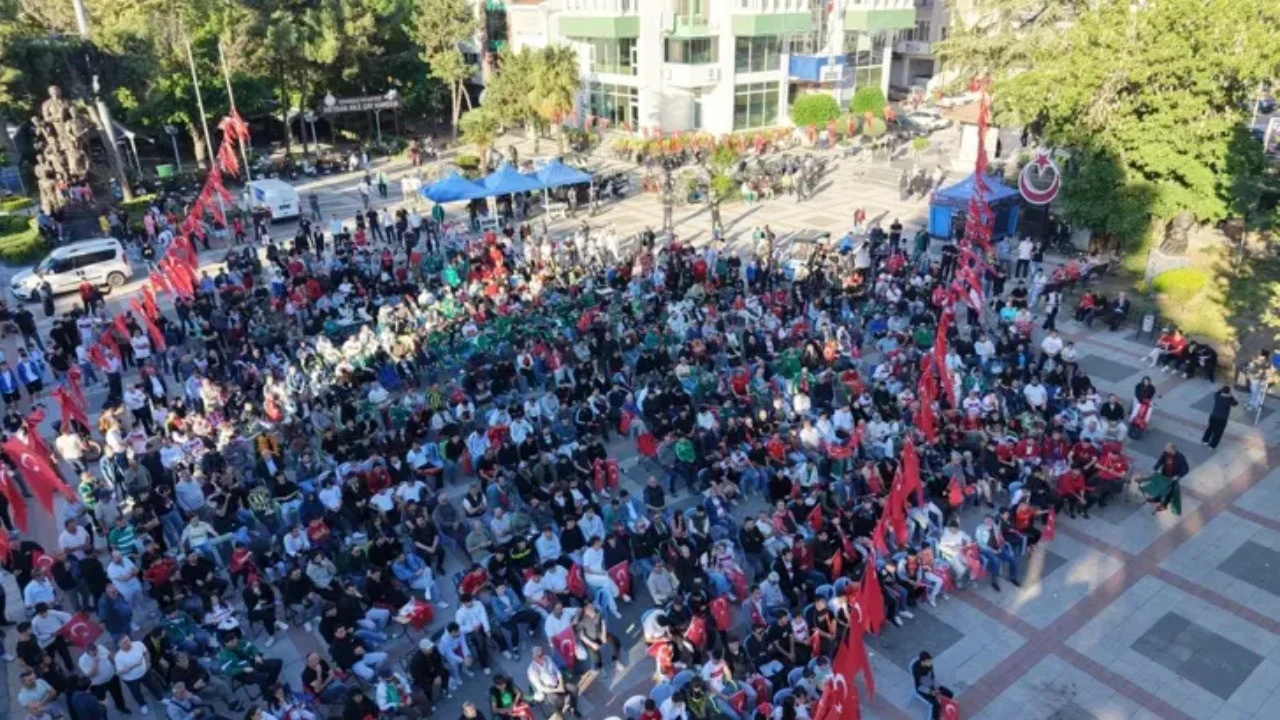 İçişleri Bakanlığı'ndan YKS kararı: Meydanlarda milli maç yayını yapılmayacak