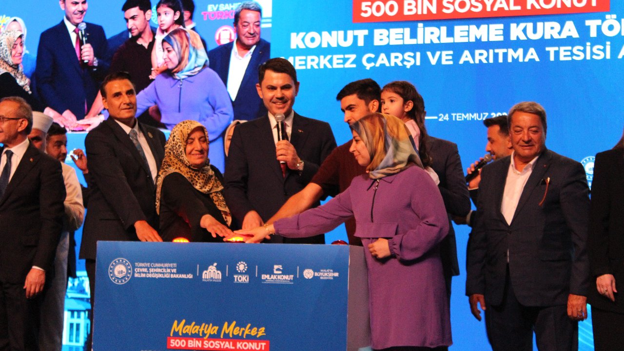 8 bin 448 hak sahibi daha yuvasına kavuştu! Bakan Kurum'dan kritik mesaj
