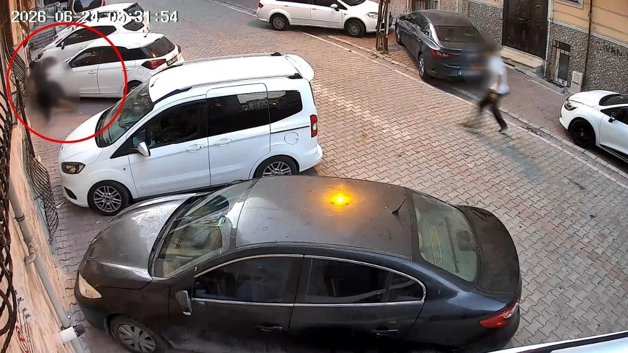 Esenyurt'ta sokak ortasında silahlı saldırı: Aracına binmek isterken hayatını kaybetti