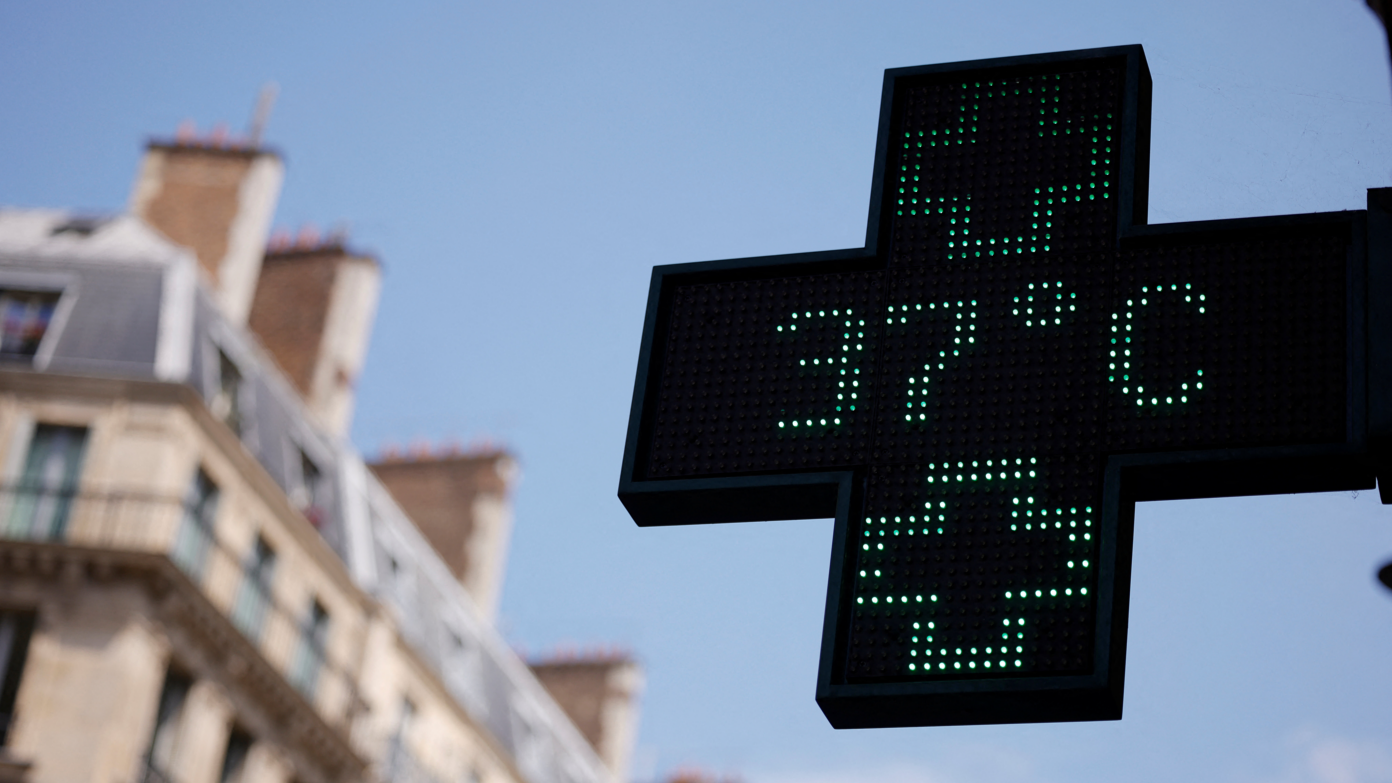 Avrupa sıcaktan kavruluyor. Paris'te "39 derece" uyarısı