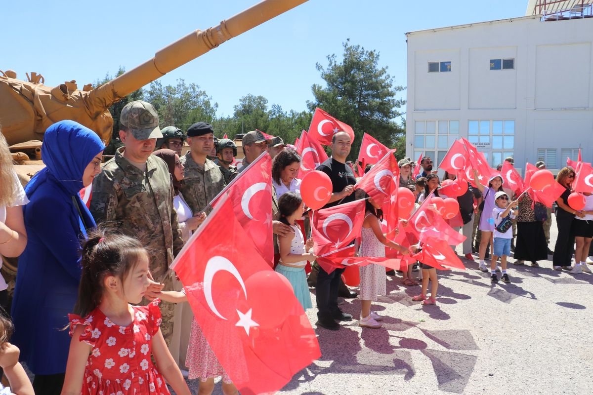Türk Kara Kuvvetleri'nin 2235'inci kuruluş yıl dönümü Diyarbakır'da törenle kutlandı