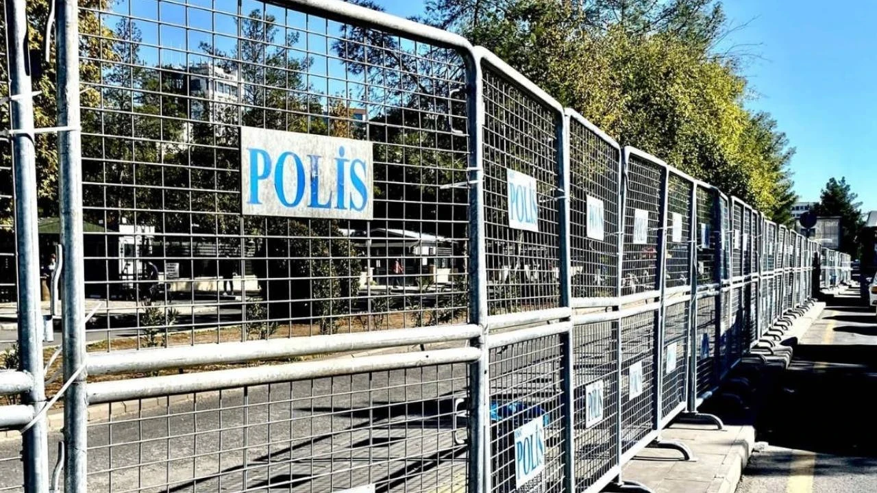 İstanbul Onur Yürüyüşü öncesi Beyoğlu ve Kadıköy'de yasak