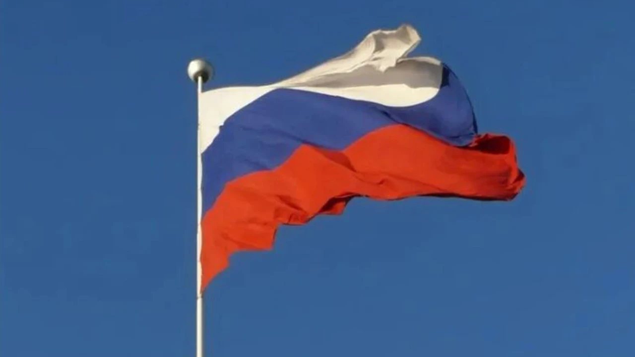 Moskova'da savaş uçağı eğitim sırasında düştü