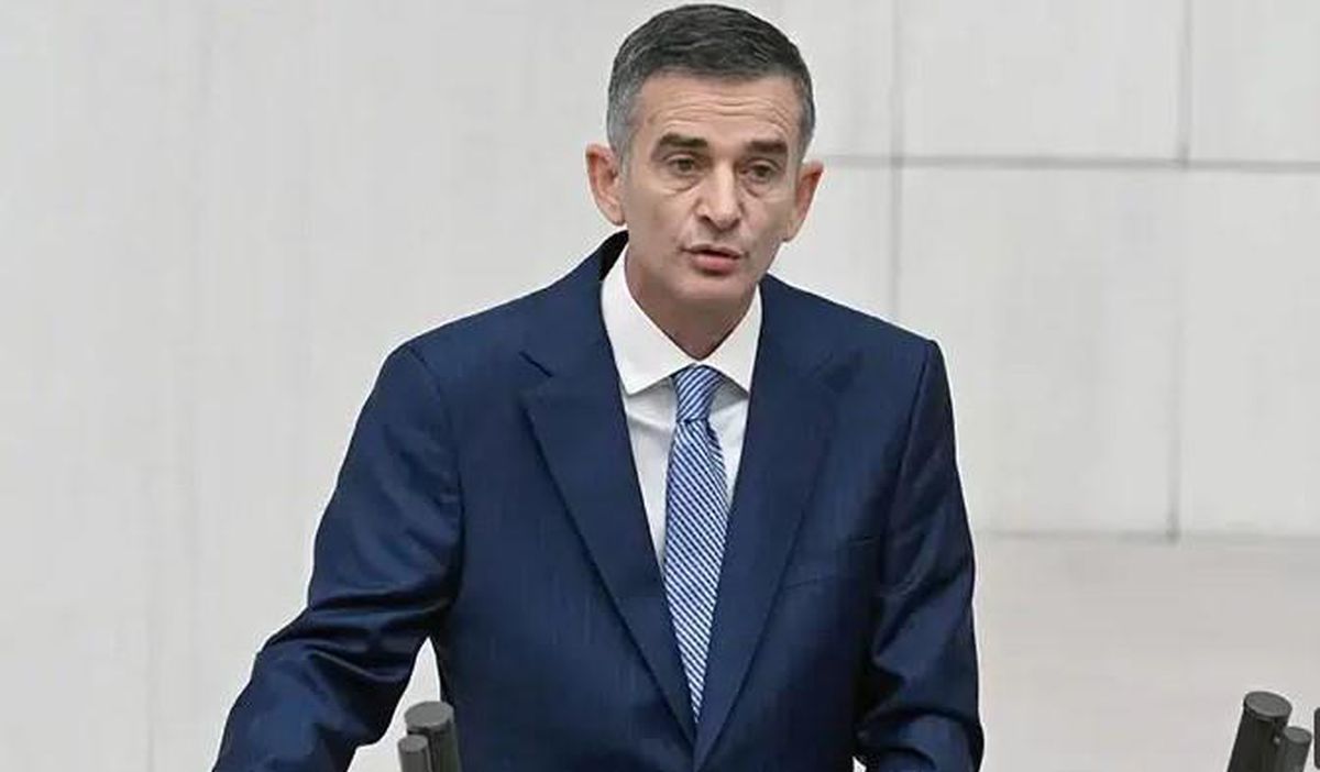 Ümit Dikbayır neden istifa etti, Ümit Dikbayır hangi partiye geçecek?