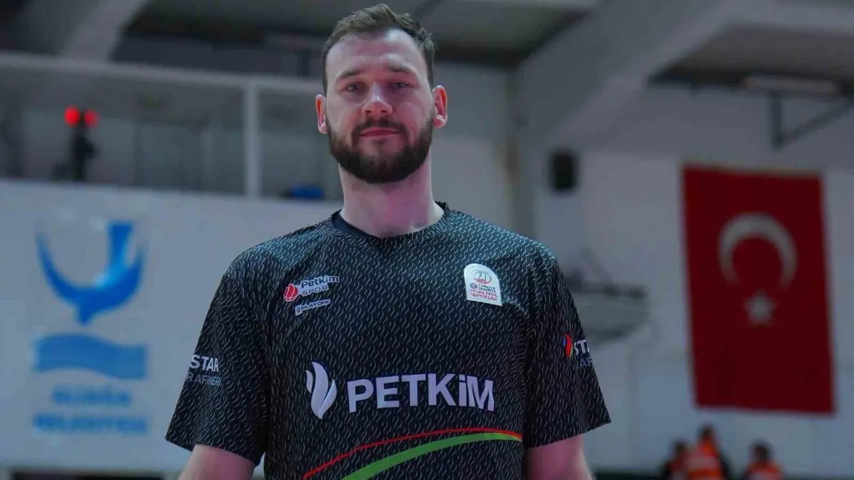 Aliağa Petkimspor'da Martynas Sajus ayrılığı duyuruldu