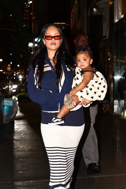 Rihanna kızı Rocki ile akşam yemeğine çıktı