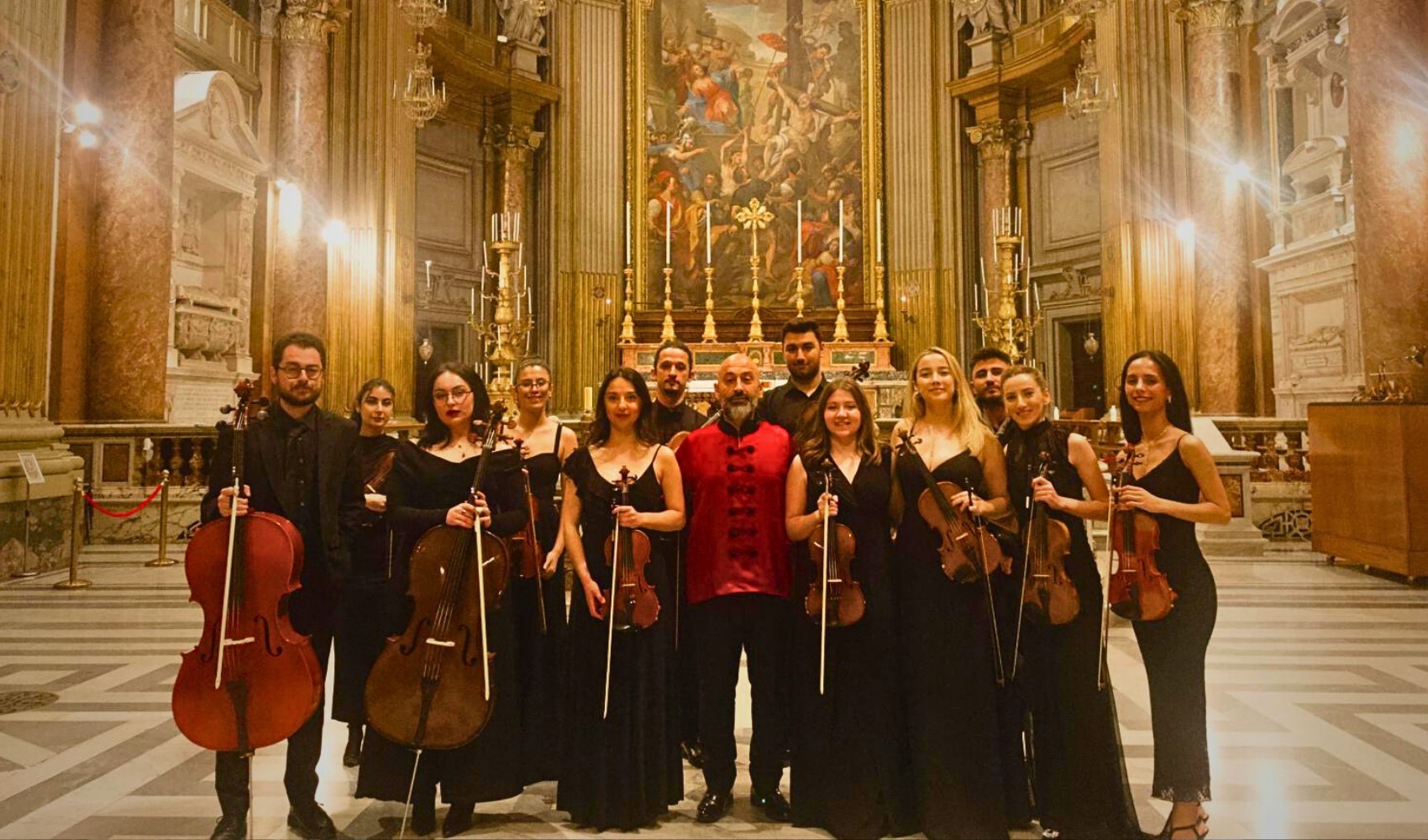 Türk müzisyenler Roma'da büyüledi! Dolce Risonanza Barok Orkestrası büyük beğeni topladı