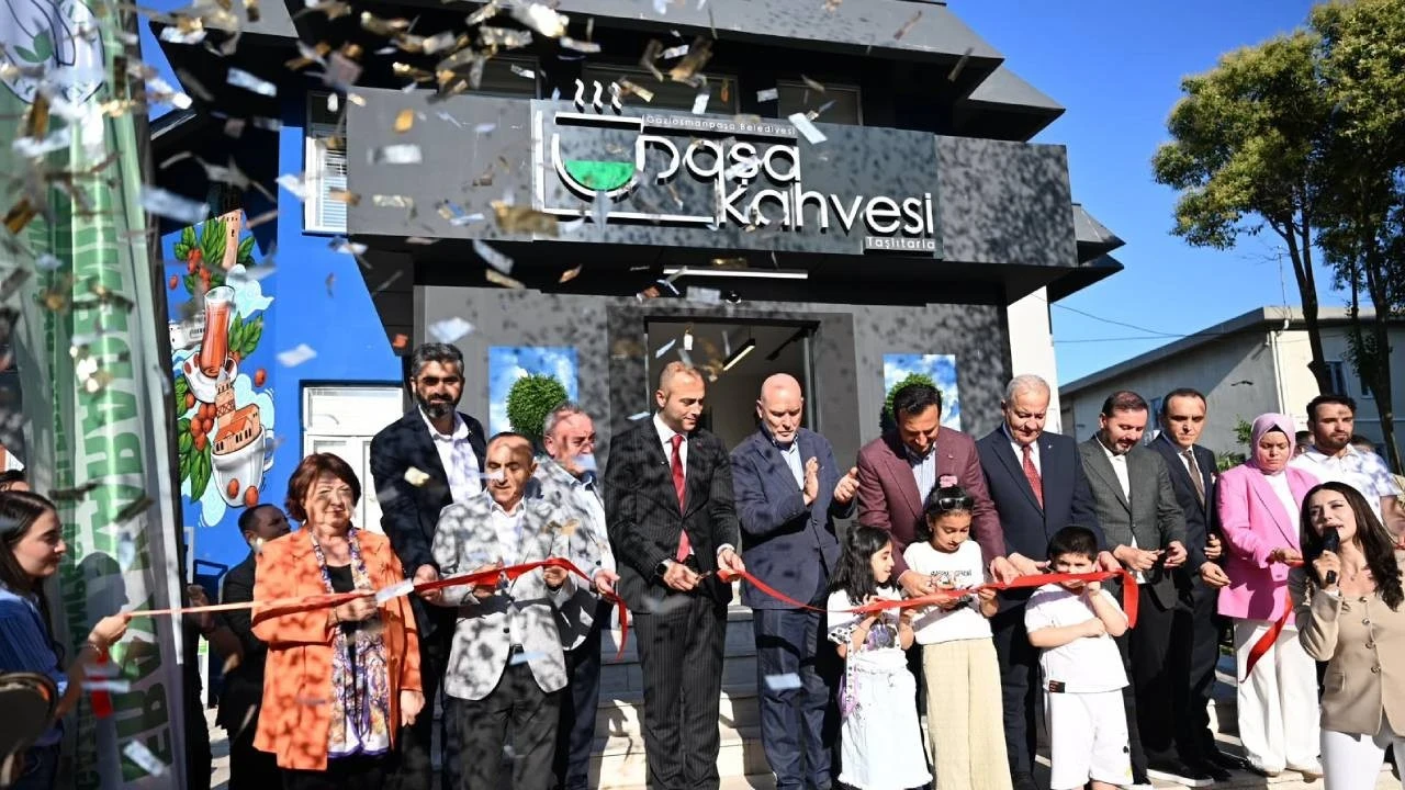 Gaziosmanpaşa'da "Paşa Kahvesi" açıldı! İlk şube Taşlıtarla’da: "Mahalle kültürünü yaşatacak yeni buluşma noktası"