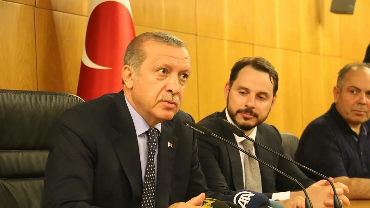 'Doğu Akdeniz'de ne işimiz var?' diyenler FETÖ'cü çıktı! Berat Albayrak tehditlere boyun eğmedi: Enerji...
