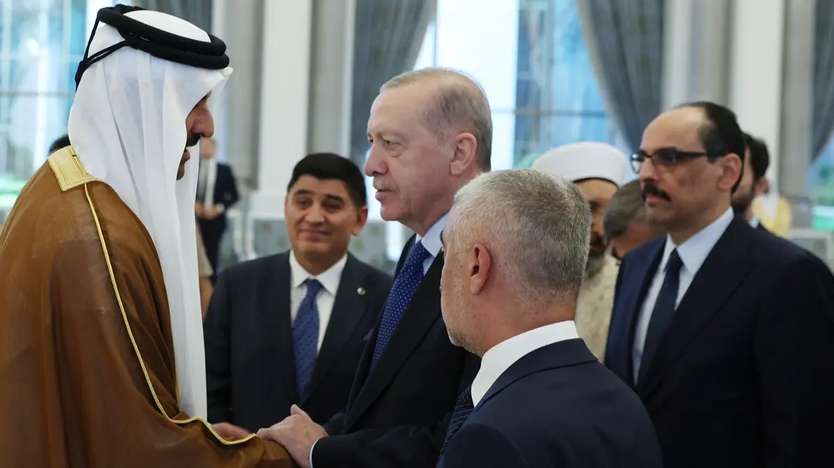 Eski Katar Emiri'nin vefatının ardından 40'tan fazla lider taziyede bulundu