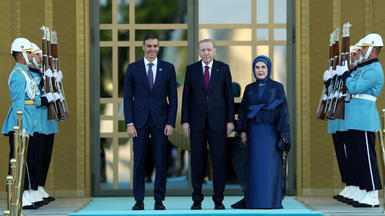 Ankara'ya ret, Londra'ya izin: Mahkemenin First Lady kararı tartışma yarattı