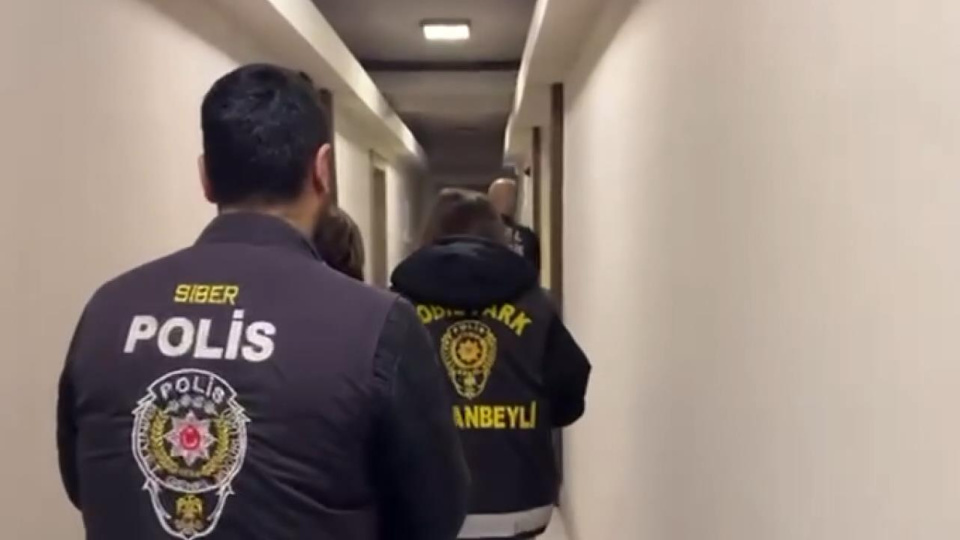 'OnlyFans'ta müstehcen içerik paylaşan 27 şüpheliye 10'ar yıl hapis talebi; 5 kişiye yakalama kararı