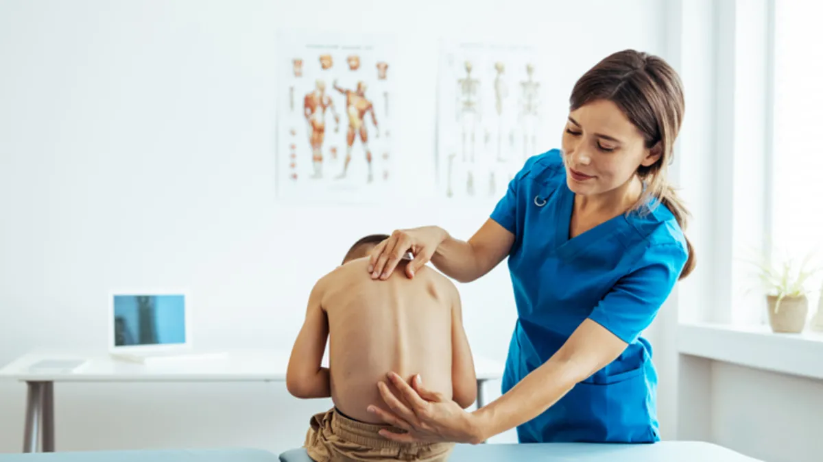 Çocuğunuzu hemen aynanın karşısına geçirin! Sinsi hastalığı saniyeler içinde ele veren basit test!